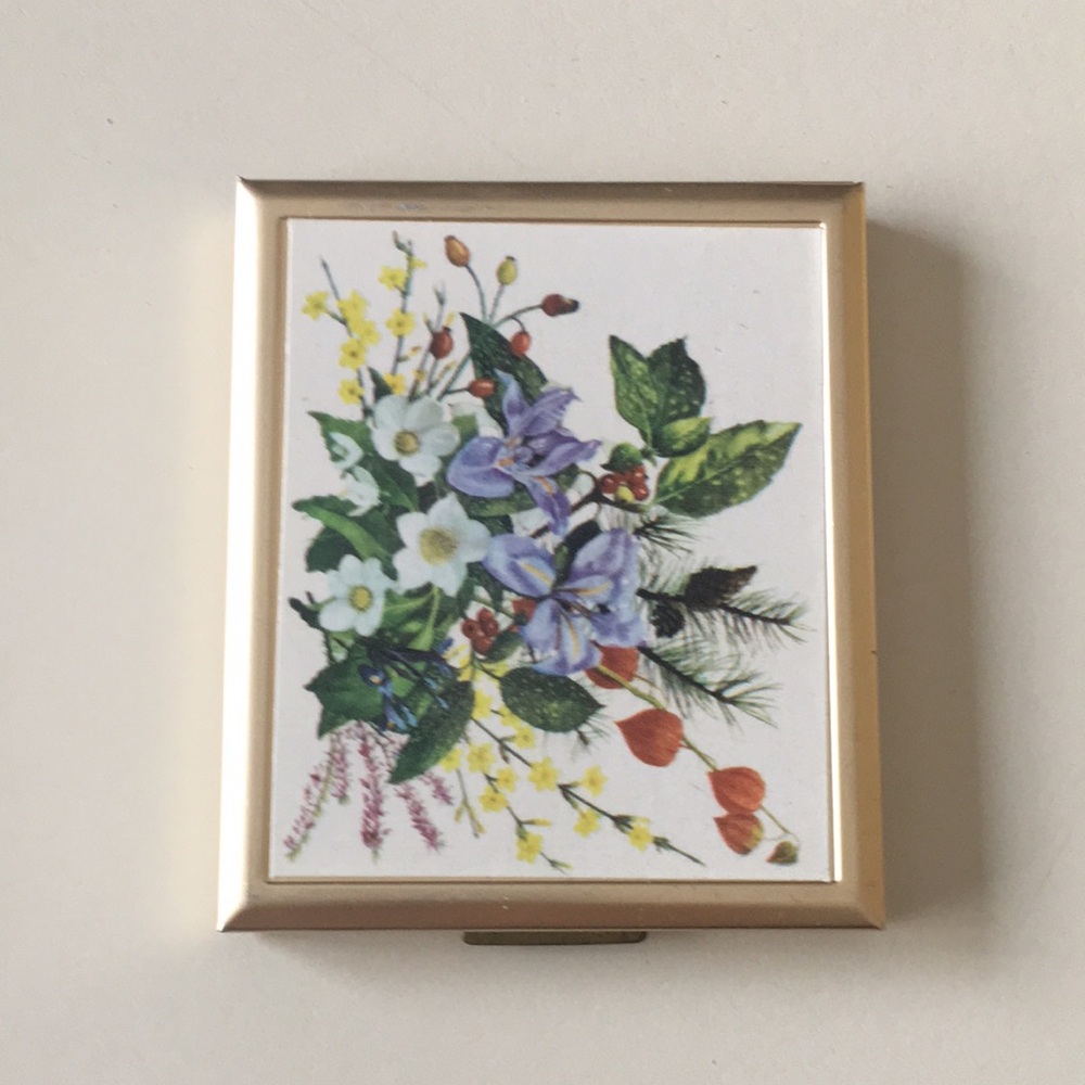 Floral Compact Mirror with Gold Frame